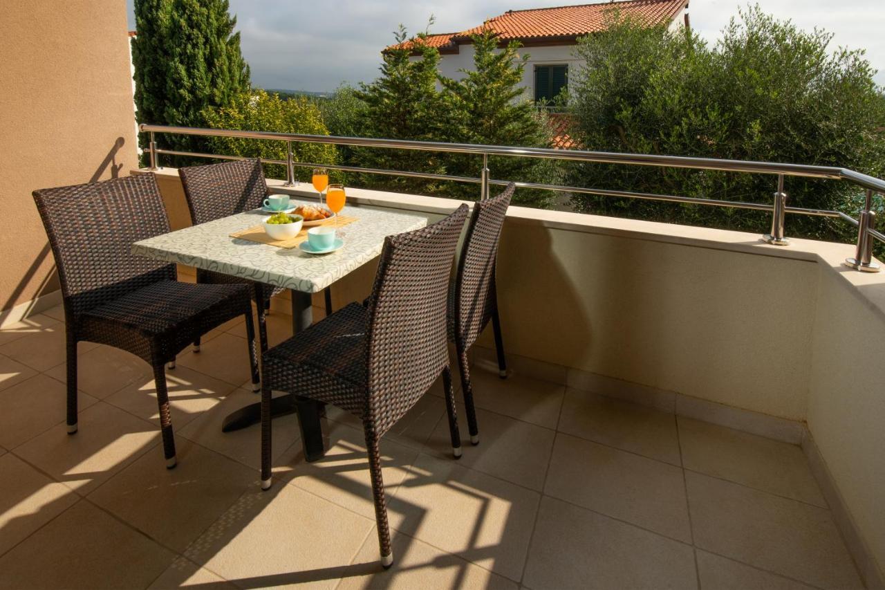 Apartments Oliva Premantura Zewnętrze zdjęcie