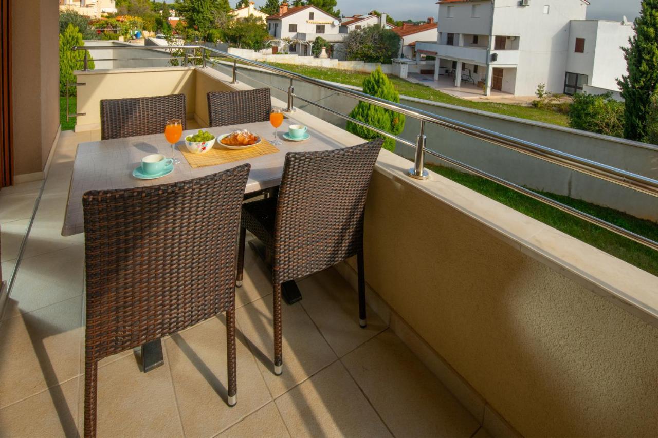 Apartments Oliva Premantura Zewnętrze zdjęcie