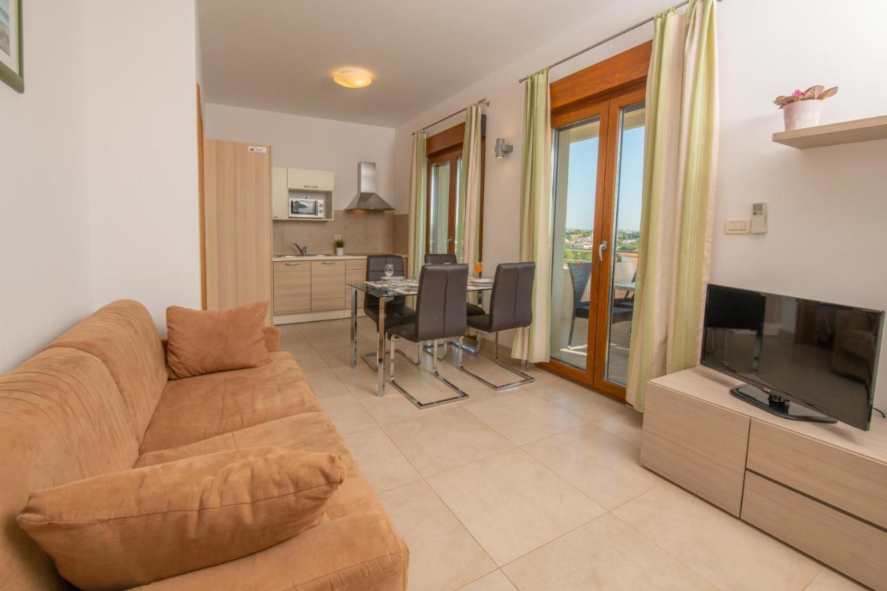 Apartments Oliva Premantura Zewnętrze zdjęcie